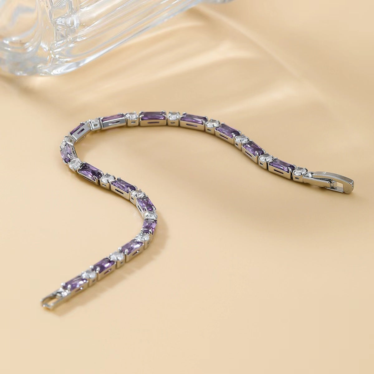 Wholesale Purple copper alloy zircon bracelet white and purple bracelet